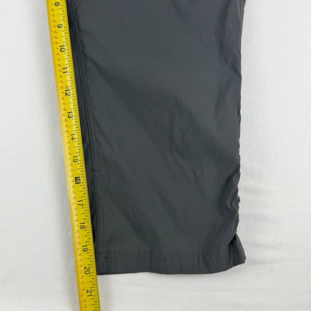Eddie Bouer Women's Grey Capri Cargo Hiking‎ Pants, Size 10